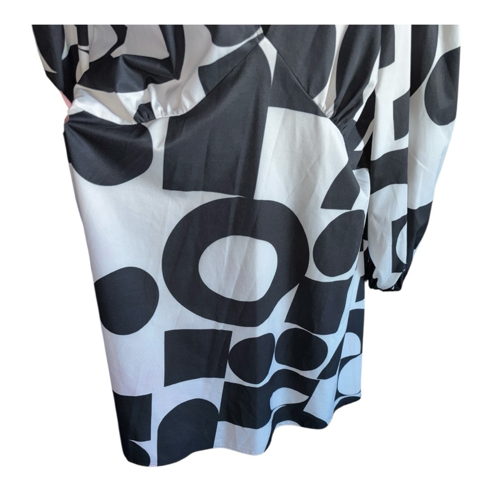 Plunging Neck Lantern Sleeve Graphic Print A-Line Dress, P:25”, L:38.5” - Picture 4 of 13